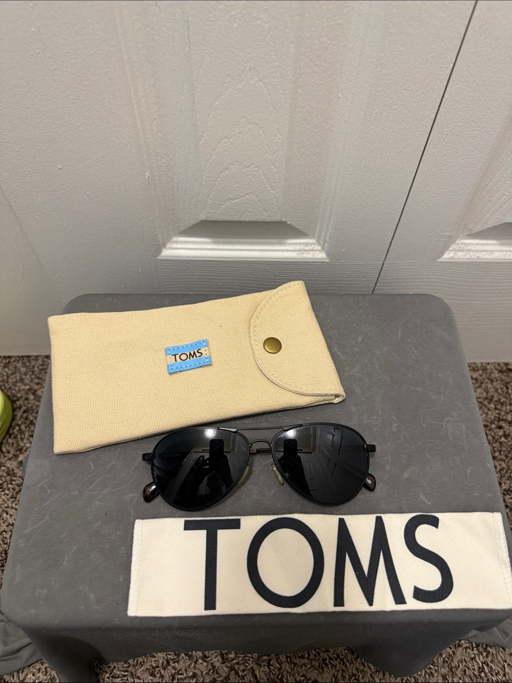 TOMS Kilgore Unisex Aviator Sunglasses